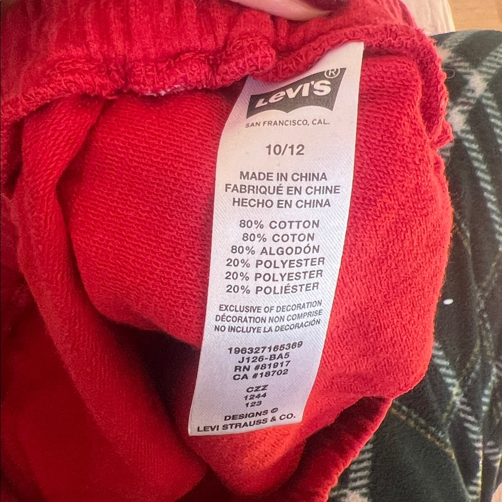 Levi's Girl’s Athletic Red Dolphin Shorts Size 10/12 - Picture 4 of 5